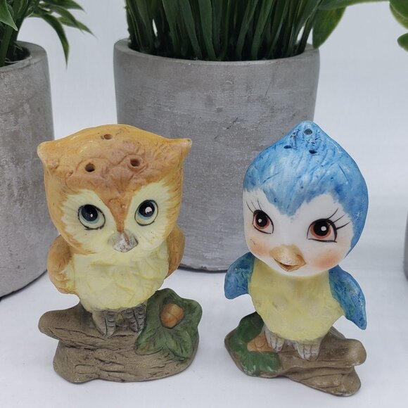 Brown Owl and Blue Bird Ceramic Bisque Salt & Pepper Shaker Set - Picture 8 of 8